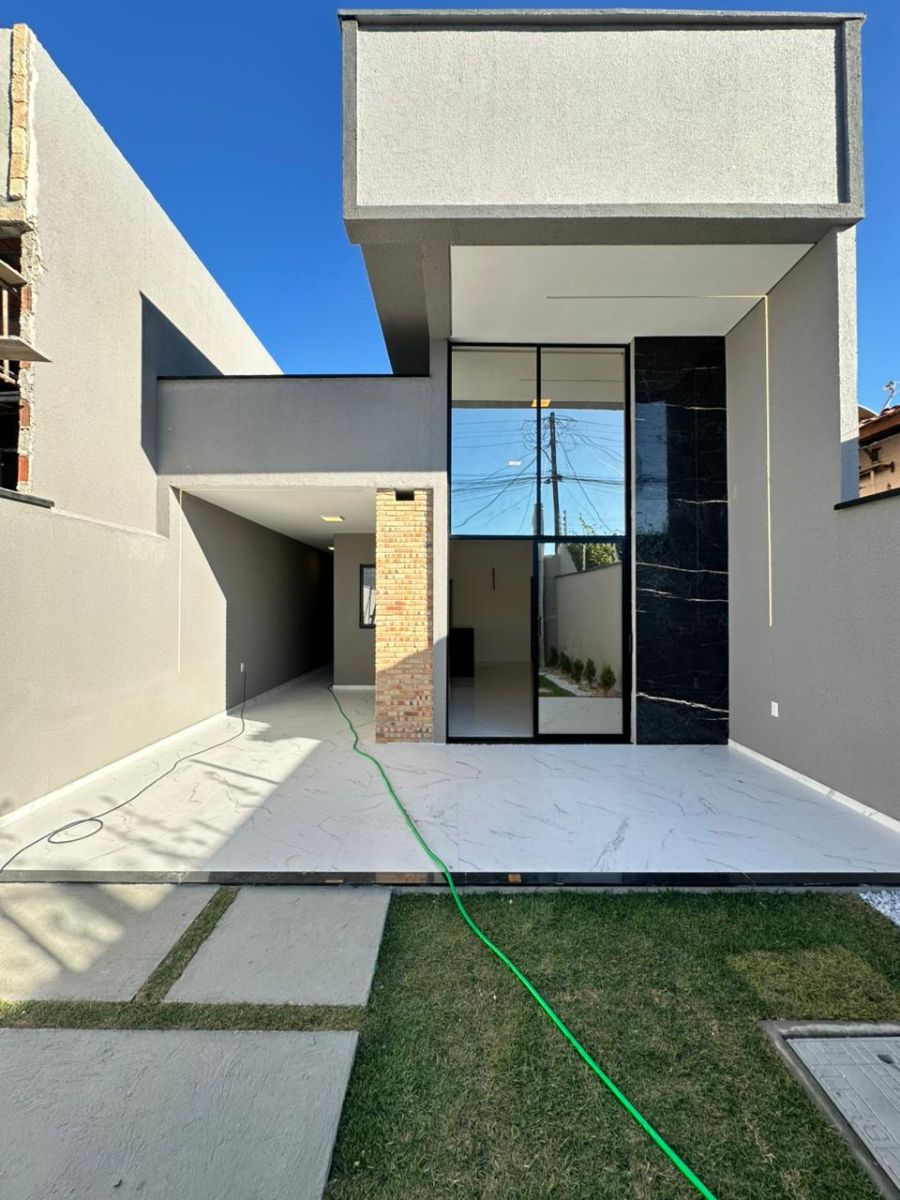 Casa Alto Padrão - Venda - Guaribas - Eusebio - CE